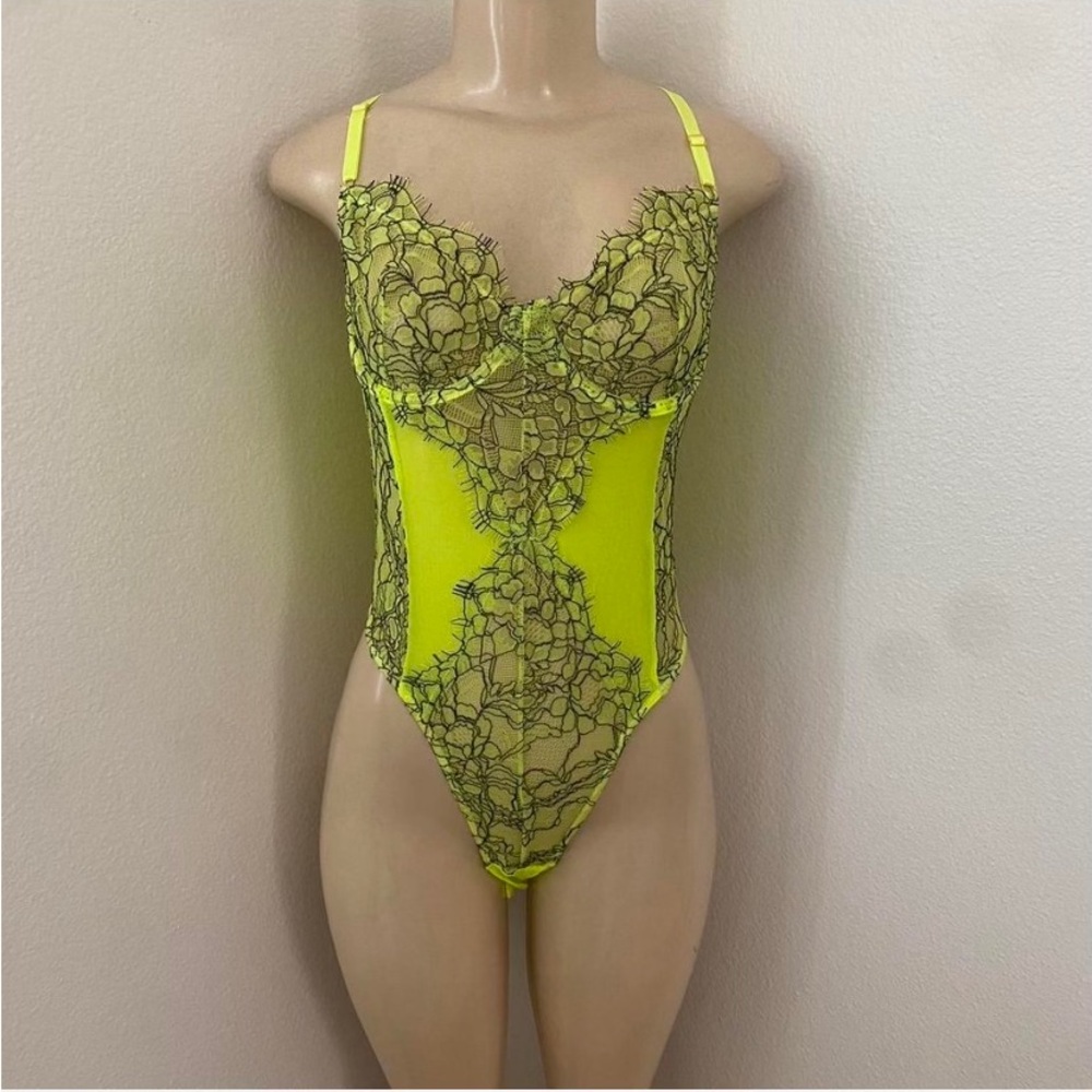 Windsor neon yellow lace mesh thong bodysuit - Large